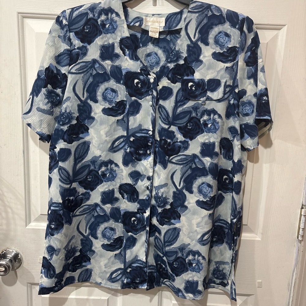 Blue and White Floral Top with Short Sleeves